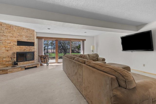 10 N KURT AVENUE, Appleton, WI 54913