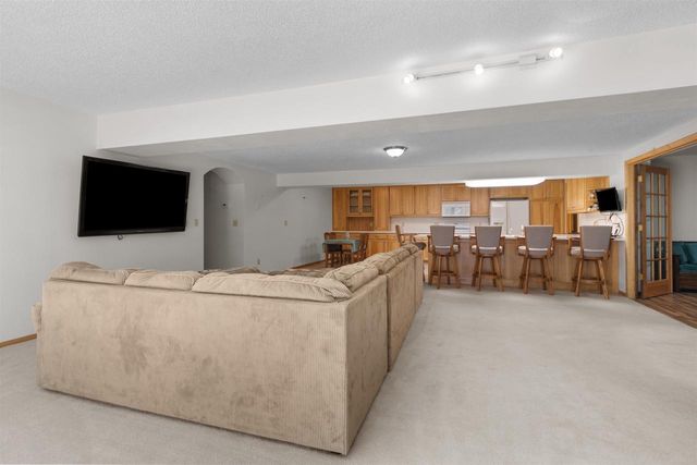10 N KURT AVENUE, Appleton, WI 54913
