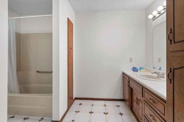 10 N KURT AVENUE, Appleton, WI 54913