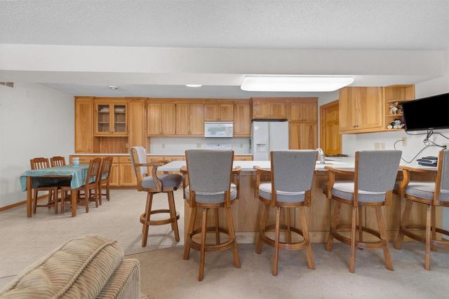 10 N KURT AVENUE, Appleton, WI 54913