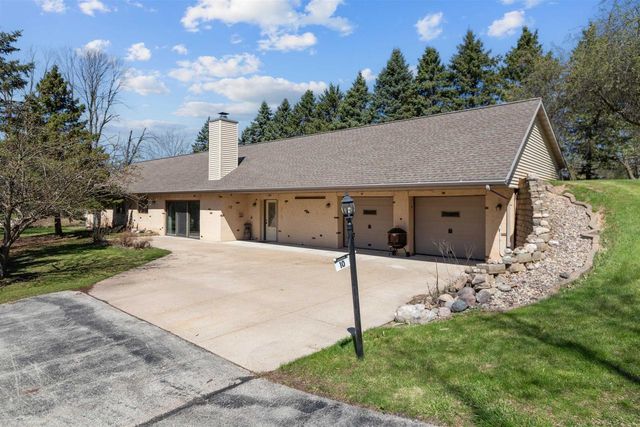 10 N KURT AVENUE, Appleton, WI 54913