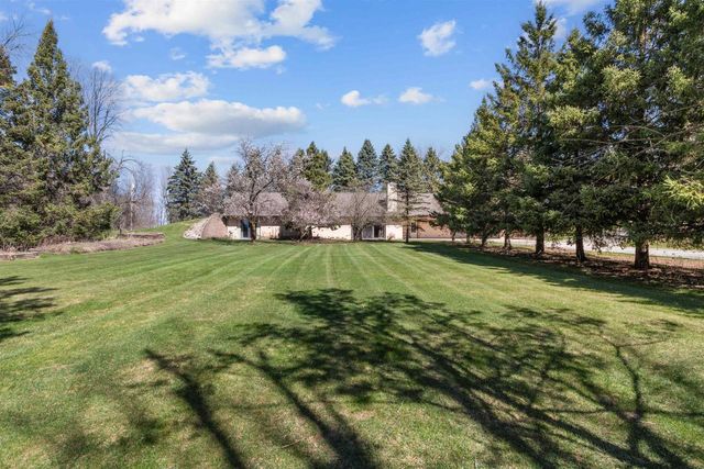 10 N KURT AVENUE, Appleton, WI 54913
