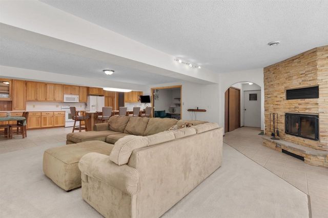 10 N KURT AVENUE, Appleton, WI 54913
