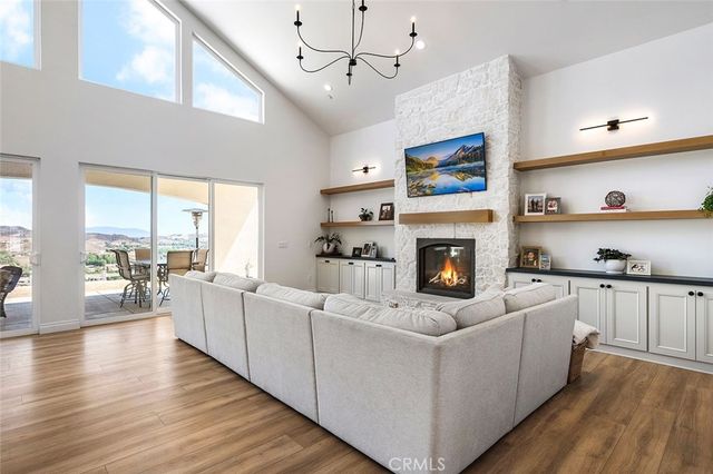 38566 Vista Del Bosque, Murrieta, CA 92562