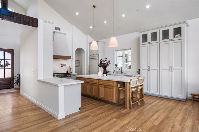 38566 Vista Del Bosque, Murrieta, CA 92562