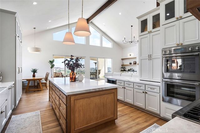 38566 Vista Del Bosque, Murrieta, CA 92562