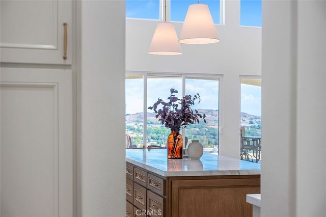 38566 Vista Del Bosque, Murrieta, CA 92562