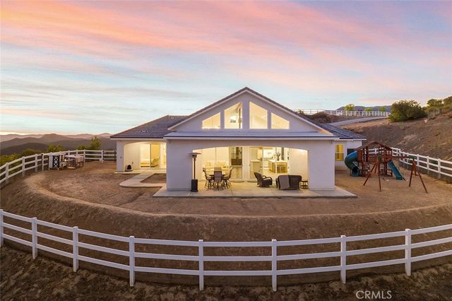 38566 Vista Del Bosque, Murrieta, CA 92562