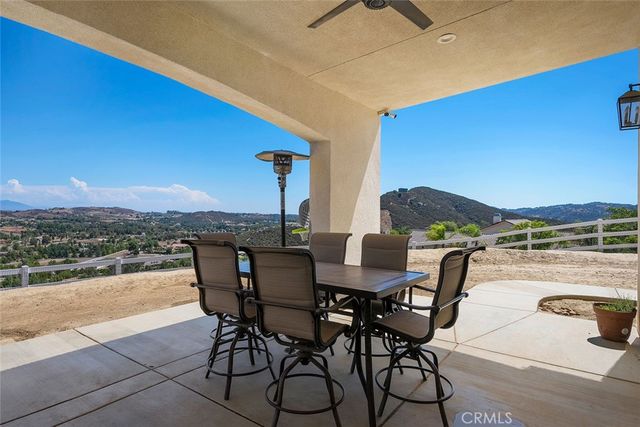 38566 Vista Del Bosque, Murrieta, CA 92562