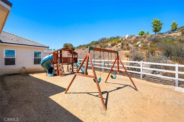 38566 Vista Del Bosque, Murrieta, CA 92562