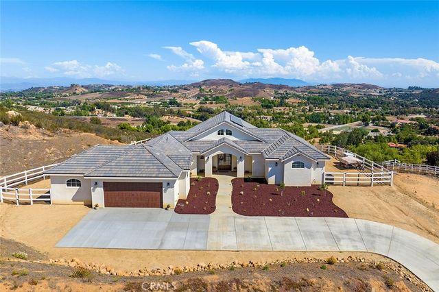 38566 Vista Del Bosque, Murrieta, CA 92562