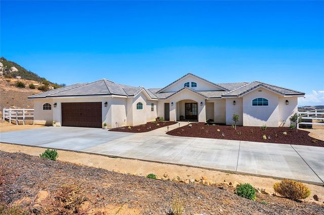 38566 Vista Del Bosque, Murrieta, CA 92562