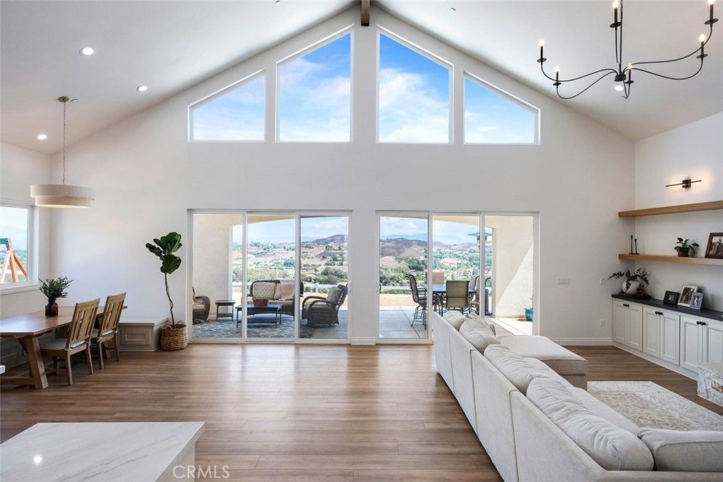 38566 Vista Del Bosque, Murrieta, CA 92562