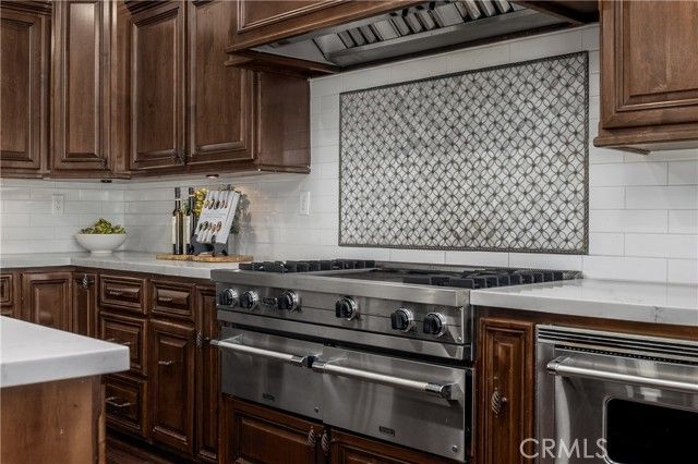 22986 Gray Fox Drive, Canyon Lake, CA 92587