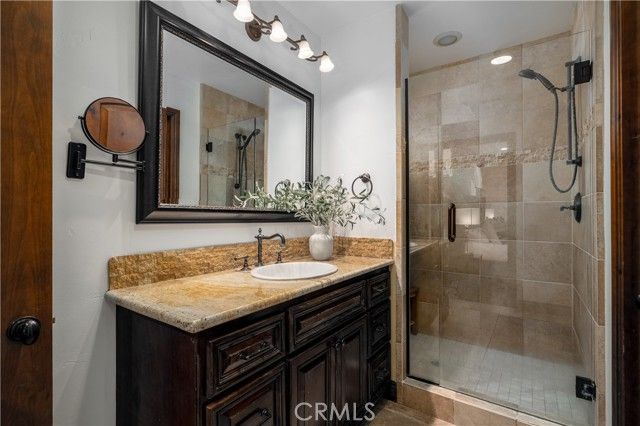 22986 Gray Fox Drive, Canyon Lake, CA 92587