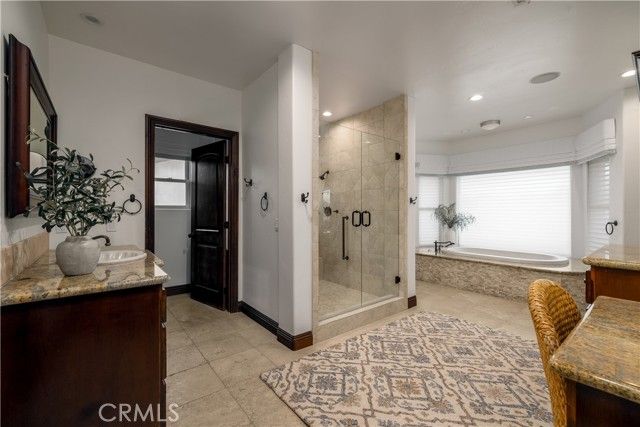 22986 Gray Fox Drive, Canyon Lake, CA 92587