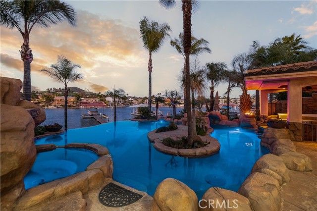 22986 Gray Fox Drive, Canyon Lake, CA 92587