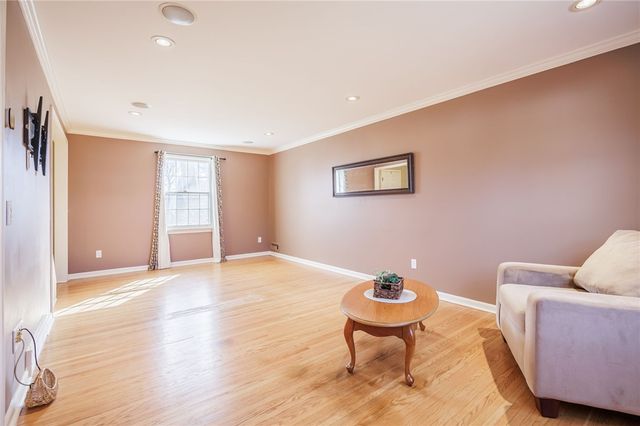 60 San Marie Drive, Irondequoit, NY 14622