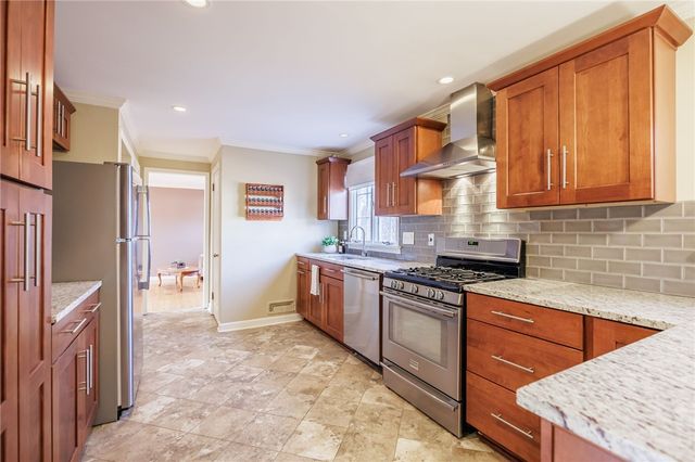 60 San Marie Drive, Irondequoit, NY 14622