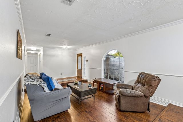 1709 Timbers Drive, Irving, TX 75061