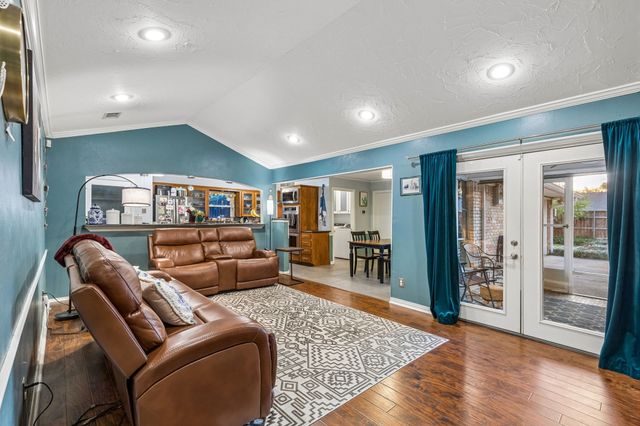 1709 Timbers Drive, Irving, TX 75061