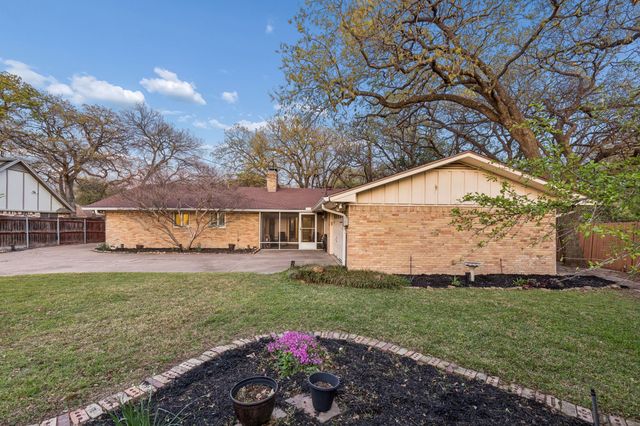 1709 Timbers Drive, Irving, TX 75061