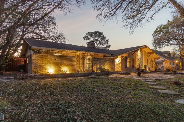 1709 Timbers Drive, Irving, TX 75061