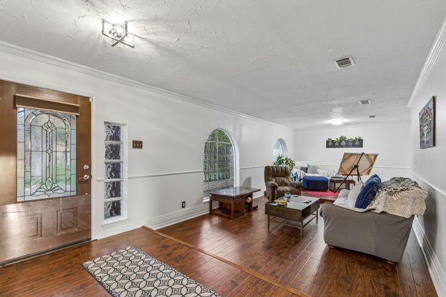 1709 Timbers Drive, Irving, TX 75061