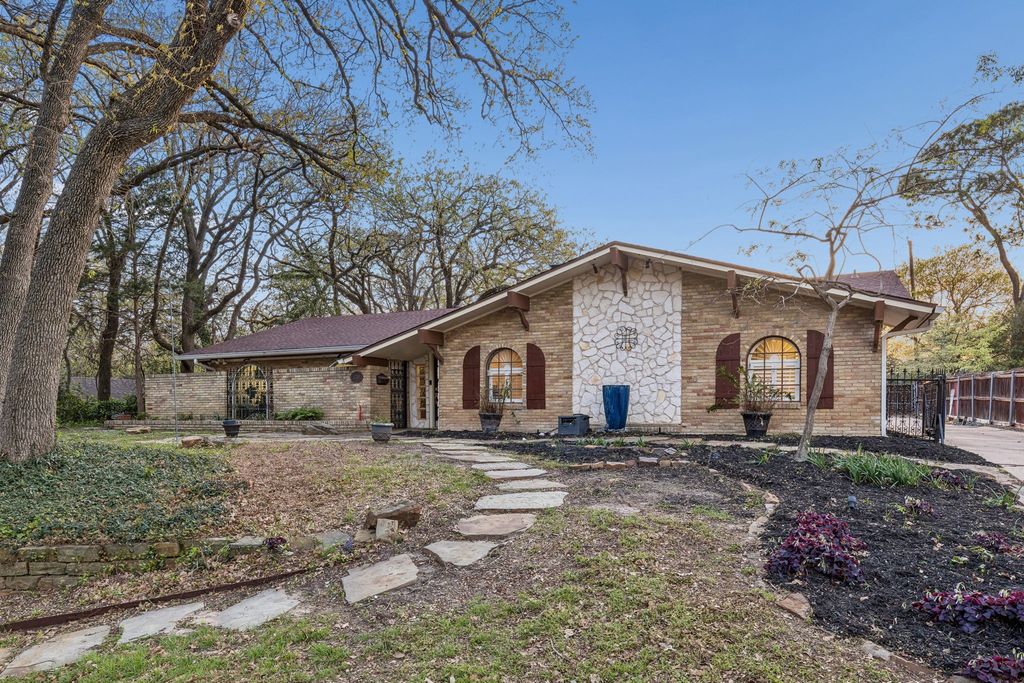 1709 Timbers Drive, Irving, TX 75061