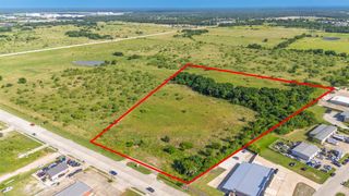 2301 TRADERS Road, Greenville, TX 75402