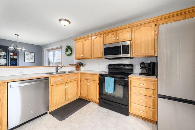 15506 Iron Creek Court, Basehor, KS 66007