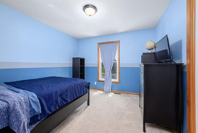 15506 Iron Creek Court, Basehor, KS 66007