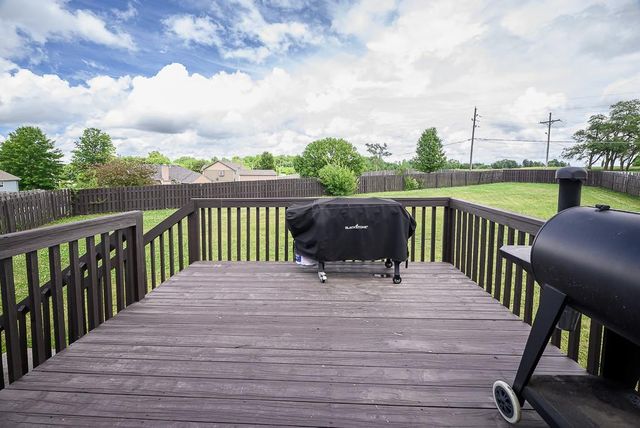 15506 Iron Creek Court, Basehor, KS 66007