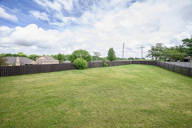 15506 Iron Creek Court, Basehor, KS 66007