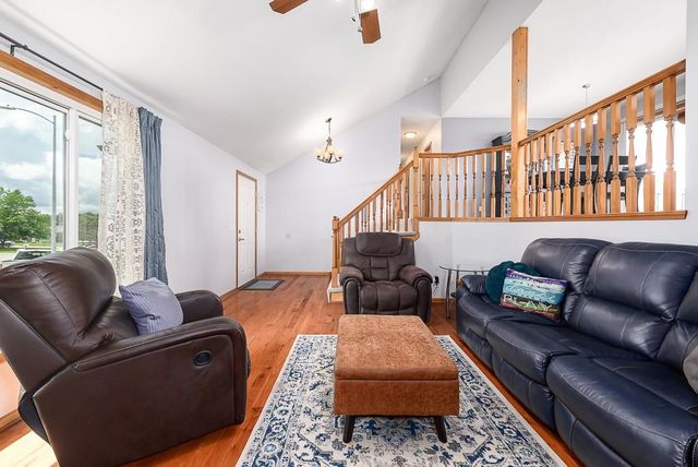 15506 Iron Creek Court, Basehor, KS 66007
