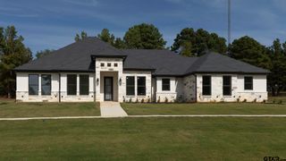 12328 Oak Grove Dr., Lindale, TX 75706