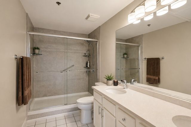 1530 S STATE Street 12N, Chicago, IL 60605