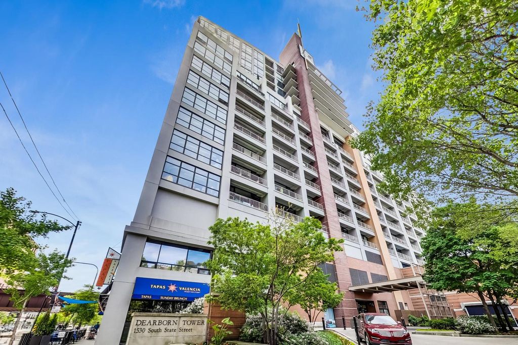 1530 S STATE Street 12N, Chicago, IL 60605