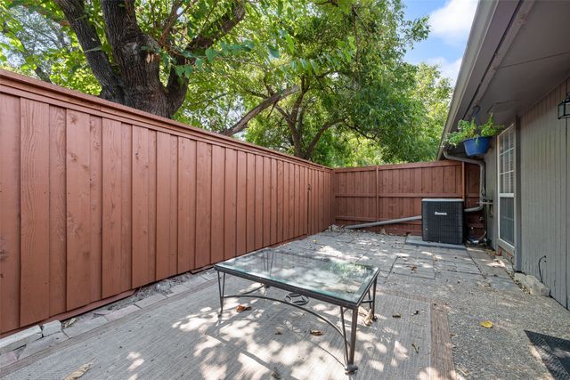 7492 E Northwest Highway 143, Dallas, TX 75231