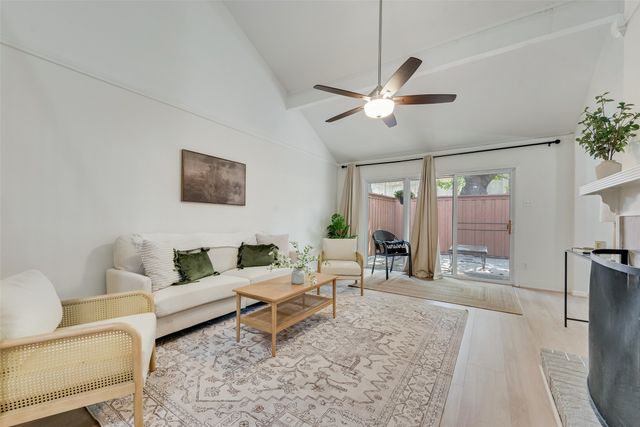 7492 E Northwest Highway 143, Dallas, TX 75231