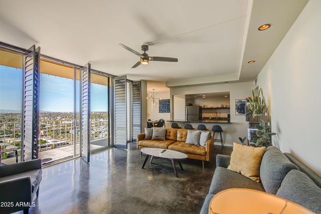 207 W CLARENDON Avenue B20, Phoenix, AZ 85013