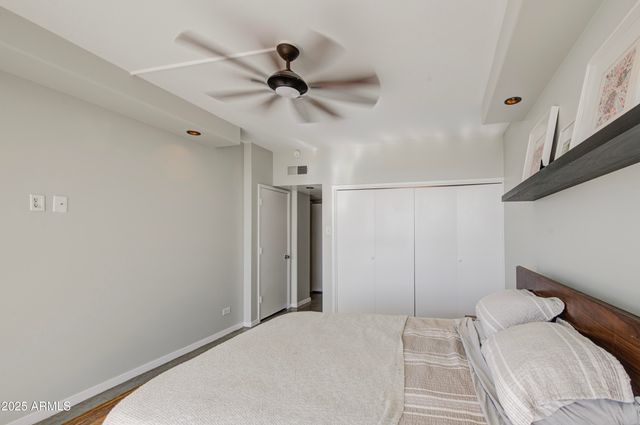 207 W CLARENDON Avenue B20, Phoenix, AZ 85013