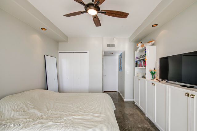 207 W CLARENDON Avenue B20, Phoenix, AZ 85013