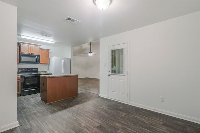 1208 Bluff View Drive, Hutchins, TX 75141