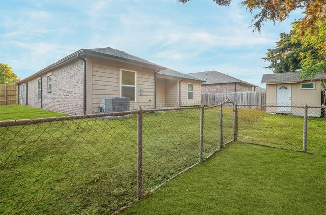 1208 Bluff View Drive, Hutchins, TX 75141