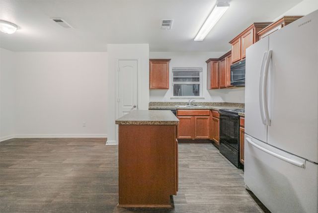 1208 Bluff View Drive, Hutchins, TX 75141