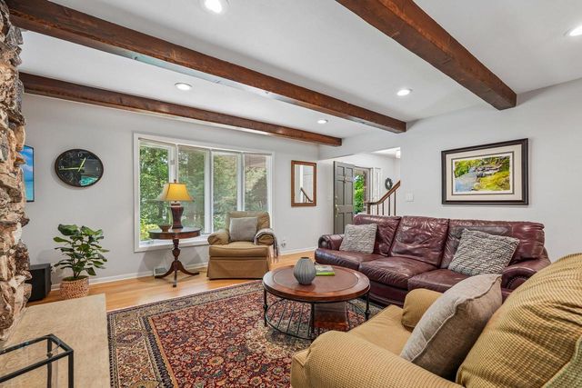 N93W5780 Dorchester DRIVE, Cedarburg, WI 53012