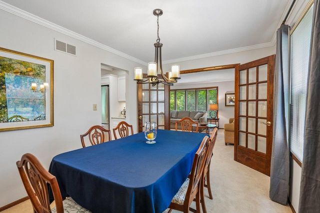 N93W5780 Dorchester DRIVE, Cedarburg, WI 53012