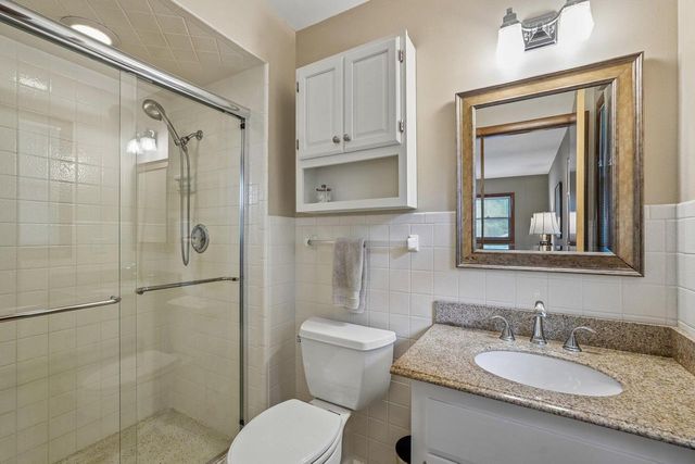 N93W5780 Dorchester DRIVE, Cedarburg, WI 53012