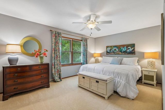 N93W5780 Dorchester DRIVE, Cedarburg, WI 53012